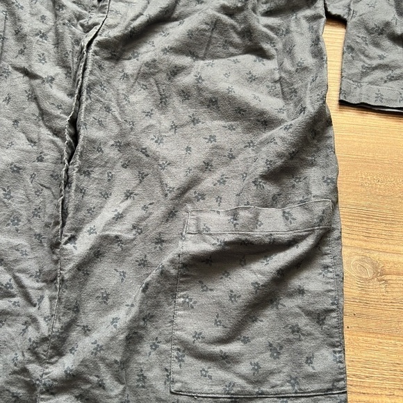The Nines by HATCH 3/4 Sleeve Button-Front Maternity Jumpsuit Indigo Floral XXL - Picture 4 of 8